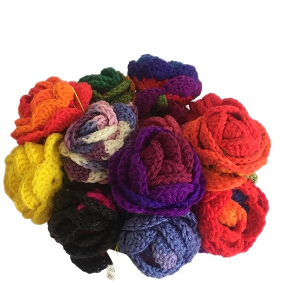 Colorful Large Crochet Rose's - Picture 2 of 6